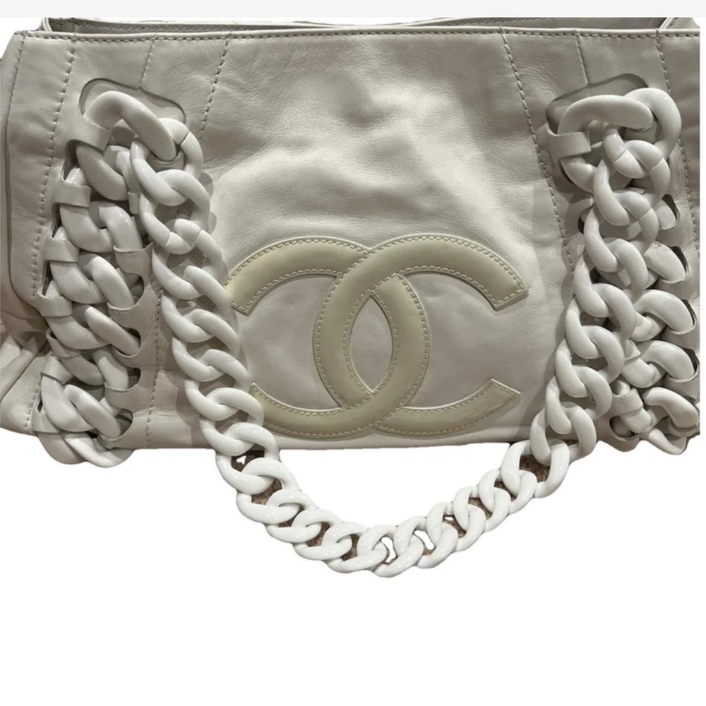 ❤️NWT CHANEL MODERN CHAIN RHODOID WHITE LEATHER TOTE BAG - Picture 3 of 15